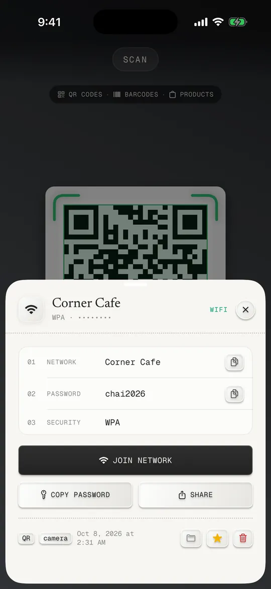 Okunan bir Wi-Fi QR kodu: ağ adı, parola ve Ağa katıl düğmesi