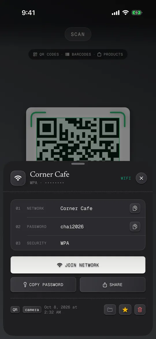 Okunan bir Wi-Fi QR kodu: ağ adı, parola ve Ağa katıl düğmesi